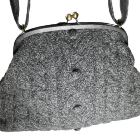 Vintage Moschino Womens Handbag Shoulder Bag Floral Wool Cable Knit Leather Trim - Picture 2 of 12